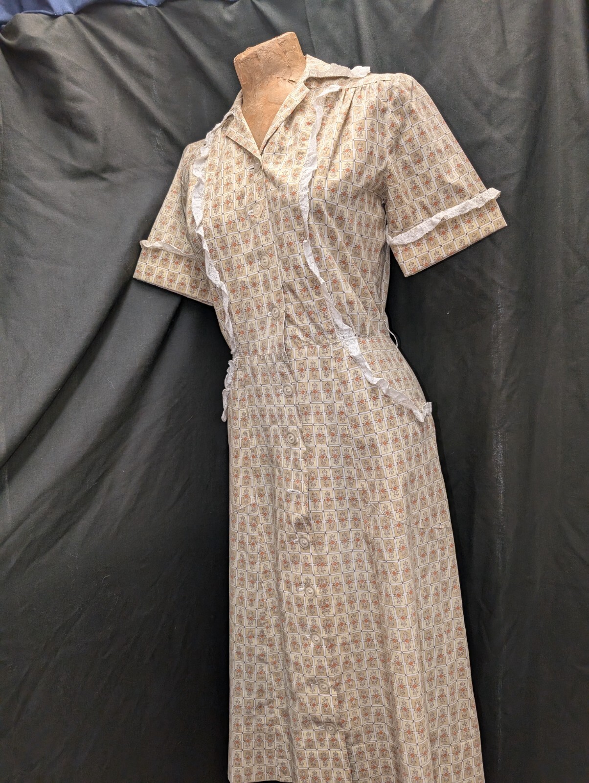 Vtg. 50s Pale Tan White Orange Cotton Button Front Day Dress S/M