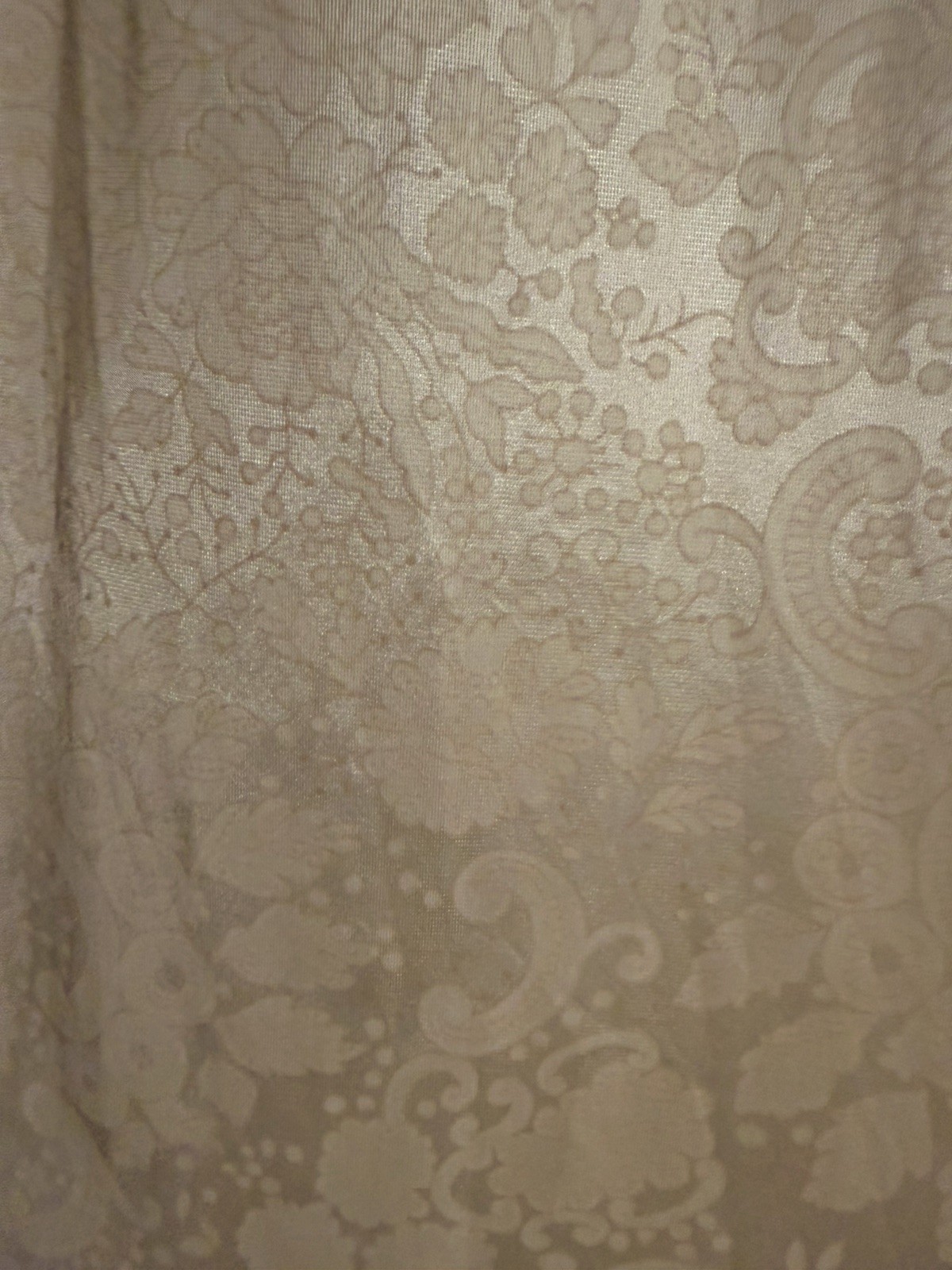 Vtg 70s Miss Elaine Nightgown Flutter Sleeve/lace trim, damask floral weave patt