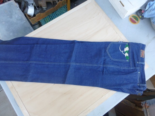 New, never washed Bon Bon size 15 woman’s blue jeans leaf pocket vintage qu b