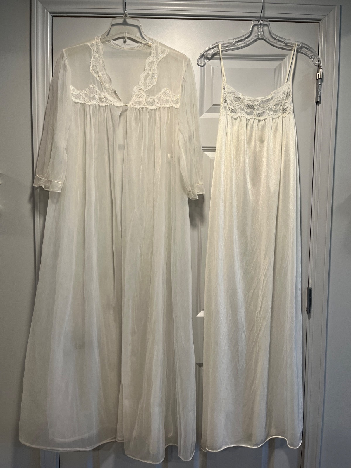 Vtg Suzy Star Boutique WHITE With Sequin Nylon PEIGNOIR Robe/Nightgown Set Large