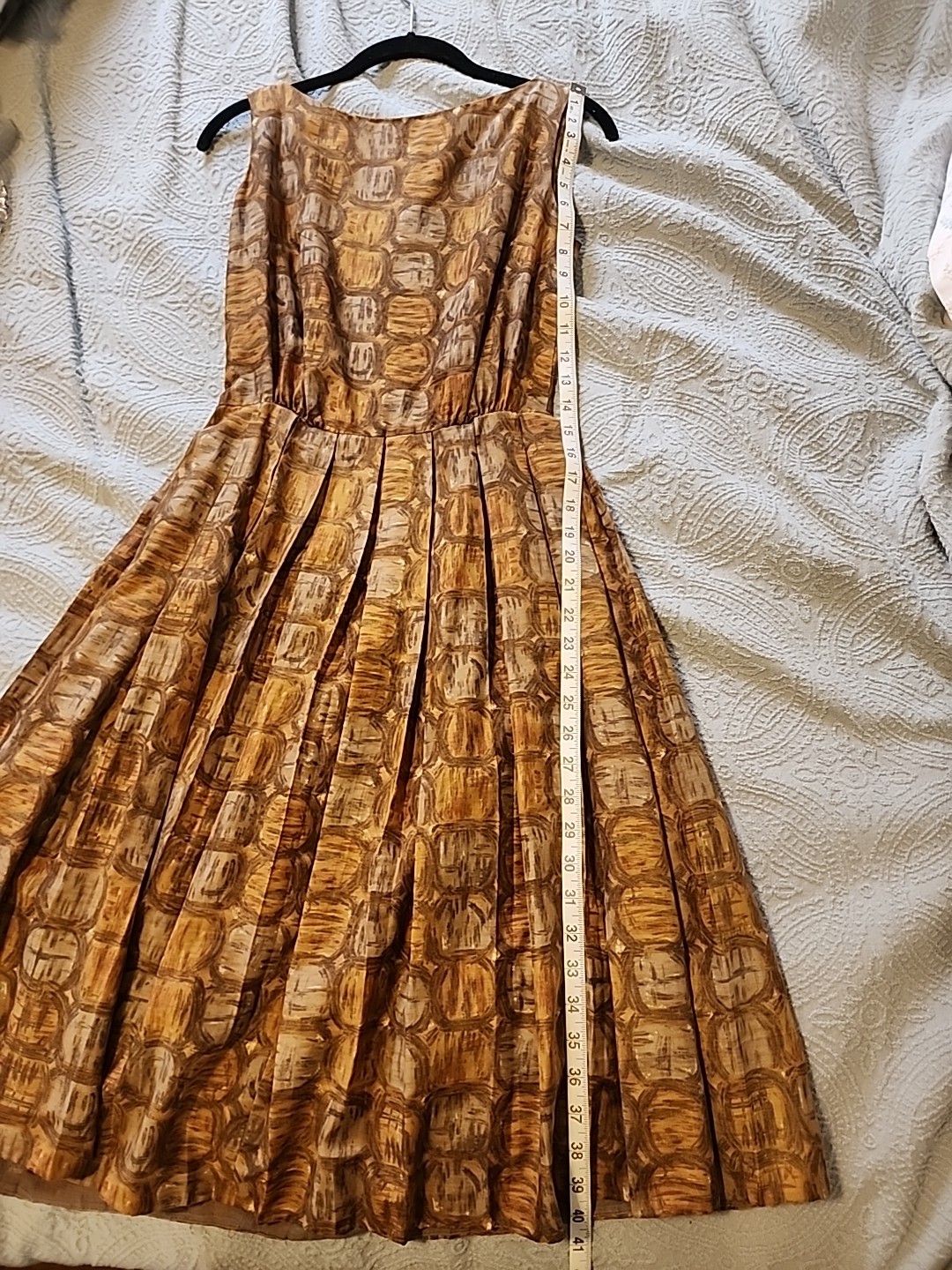 Women’s Vintage Brown Dress 26 Inch Waist