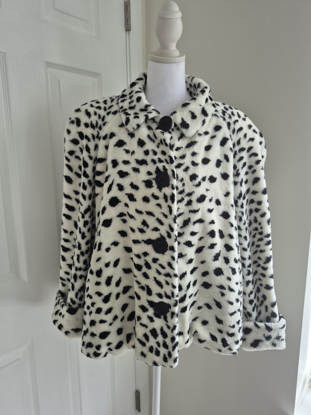 Vintage 70s 80s LOROVI Dalmatian Print Faux Fur Coat Jacket Made in USA Size M