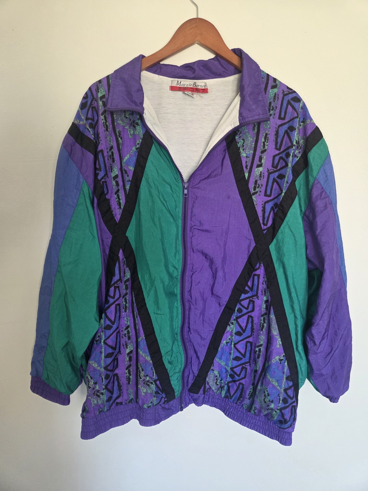 Vintage Active Sensation Women’s Windbreaker Outfit Purple Colorful