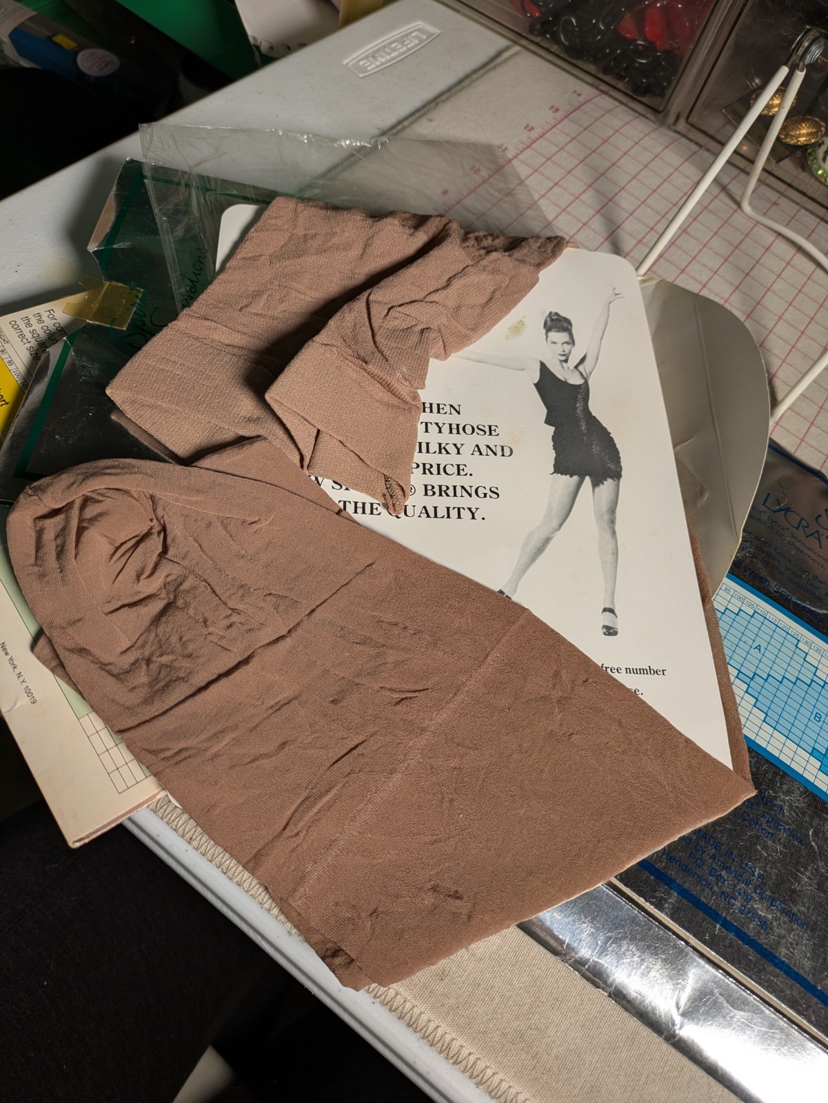Vtg x3 Pantyhose JCPenney Spirit Lycra Control Sandalfoot Beige Sz A Short Sheer