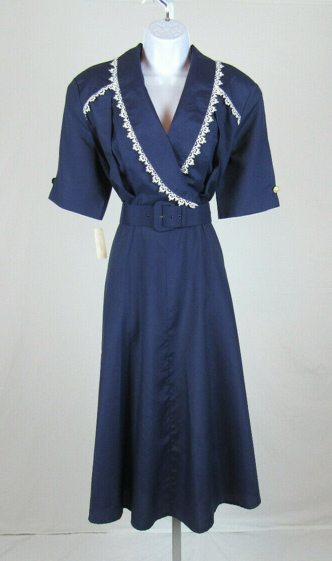 VTG 1970s 80s BETSY LAUREN BLUE DRESS SIZE 9-10 WHITE LACE TRIM BELT POLY RAYON