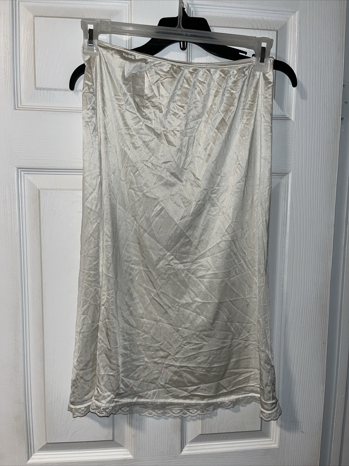 VINTAGE SLIP SKIRT LINGERIE LARGE BEIGE w/ LACE by WARNERS PERFECT MEASURE 29”