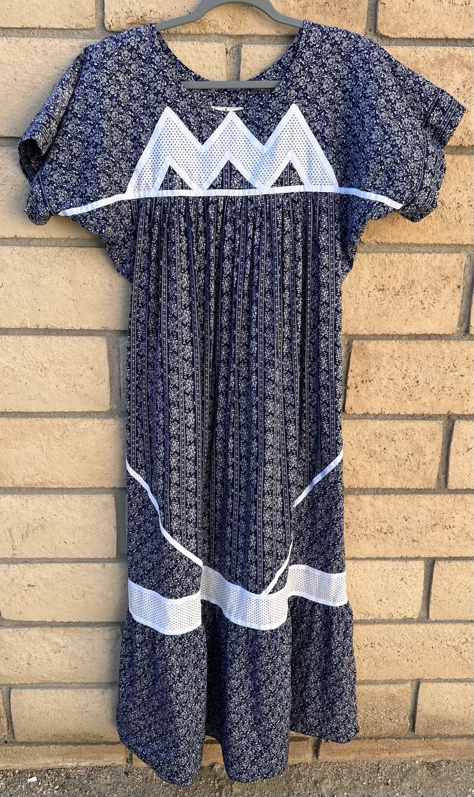 Carol Bennett Liberty House Hawaii Dress M Blue Floral Prairie Muu Muu Vintage