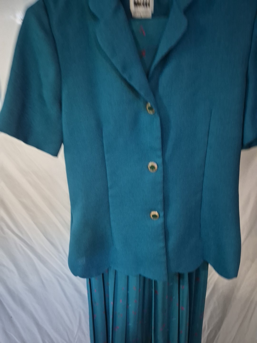 PRE-OWNED Vintage Leslie Fay W Puececset Top & Skirt Womans Size 8 Bl/Floral