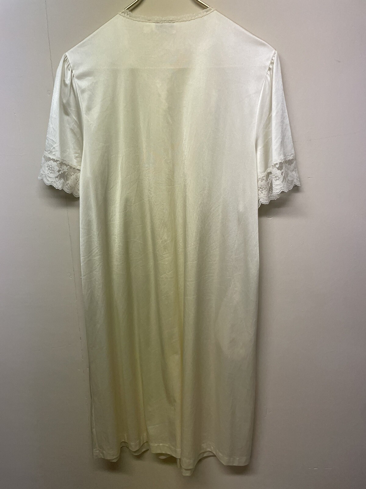 Vtg Jasmine M Short Sleeve Robe Lace Ivory USA Made