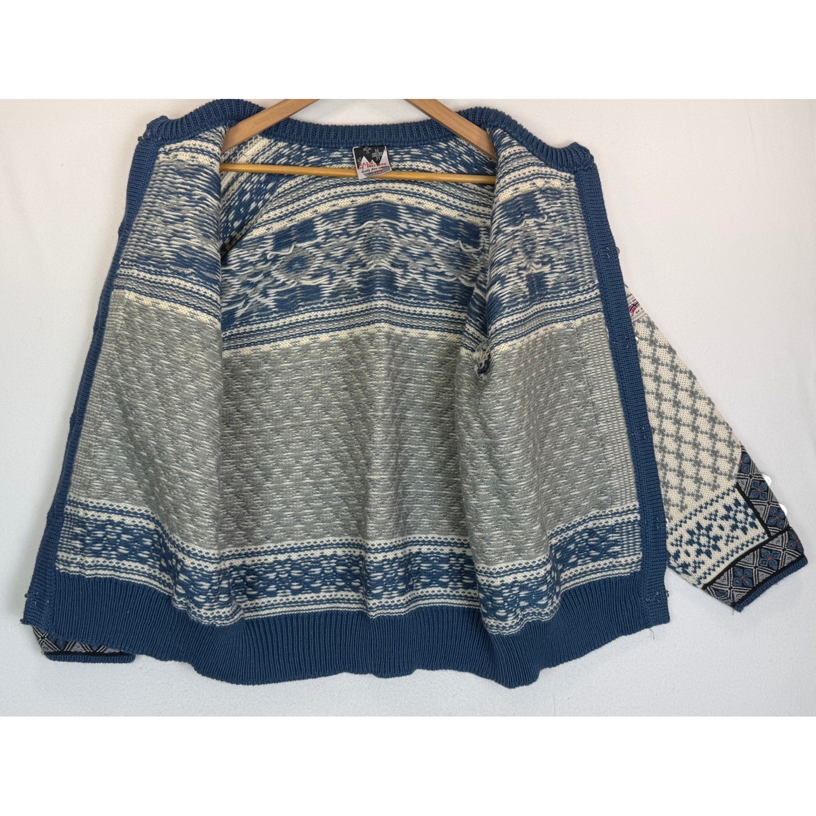 Vtg Dale of Norway Sweater 54 XL Blue Cream Wool Fair Isle Pewter Clasp Nordic