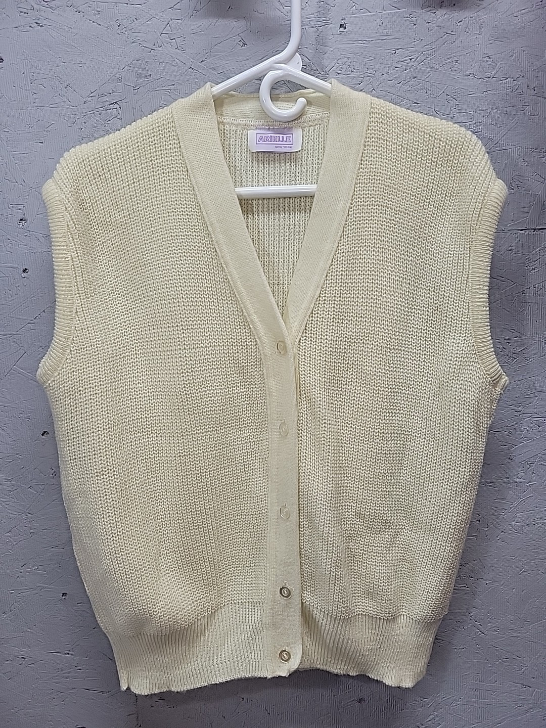 Vintage Arielle New York Cream Sweater Vest Acrylic USA Women Sz L