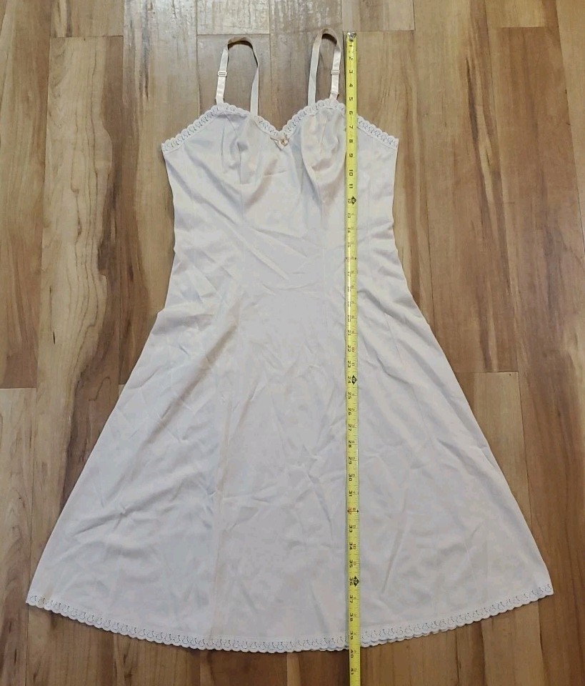 VTG Sears The Doesnt Slip Nylon Anti Cling Beige Full Slip Lace Trim Women Sz 38