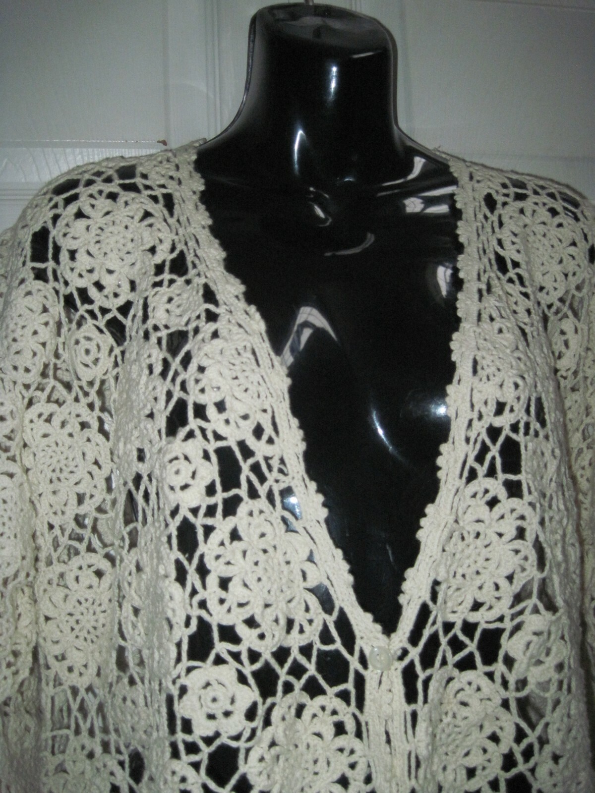 Styles to Go Women’s Large Crochet Knit Top Sweater Long Sleeves Buttons Front