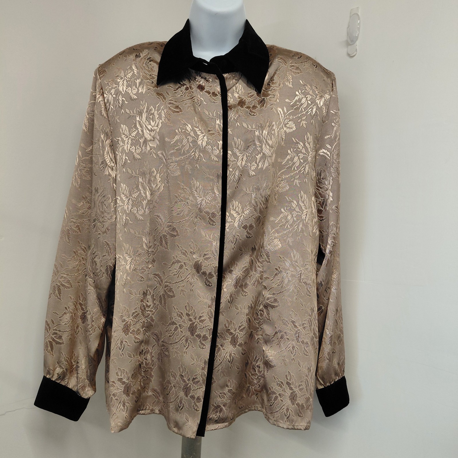 Susan Hutton Blouse Womens Size 16W Gold Black Velvet Trim Button Up Long Sleeve