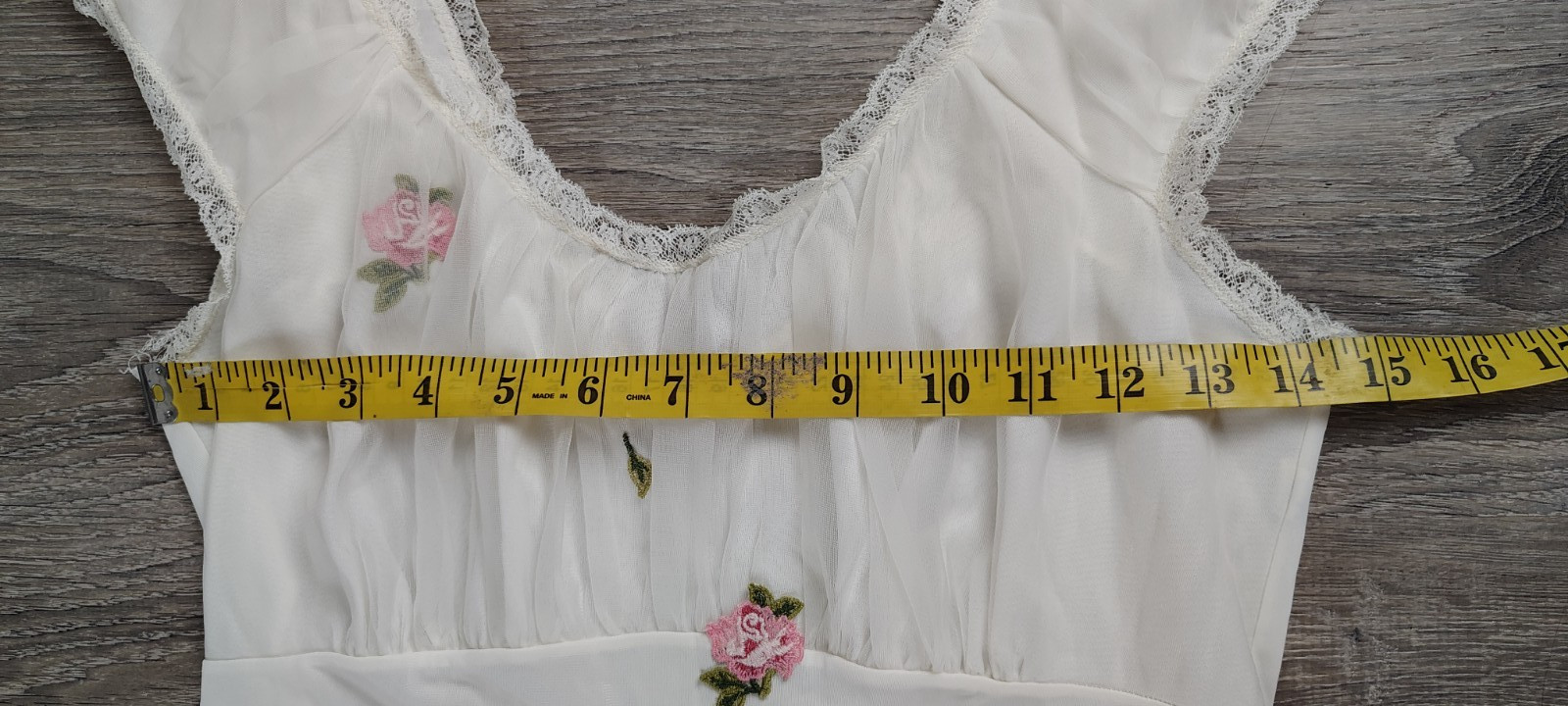 Vtg Laros Peignoir Set Nightgown Robe White Lace Rose Appliques Large 34 USA