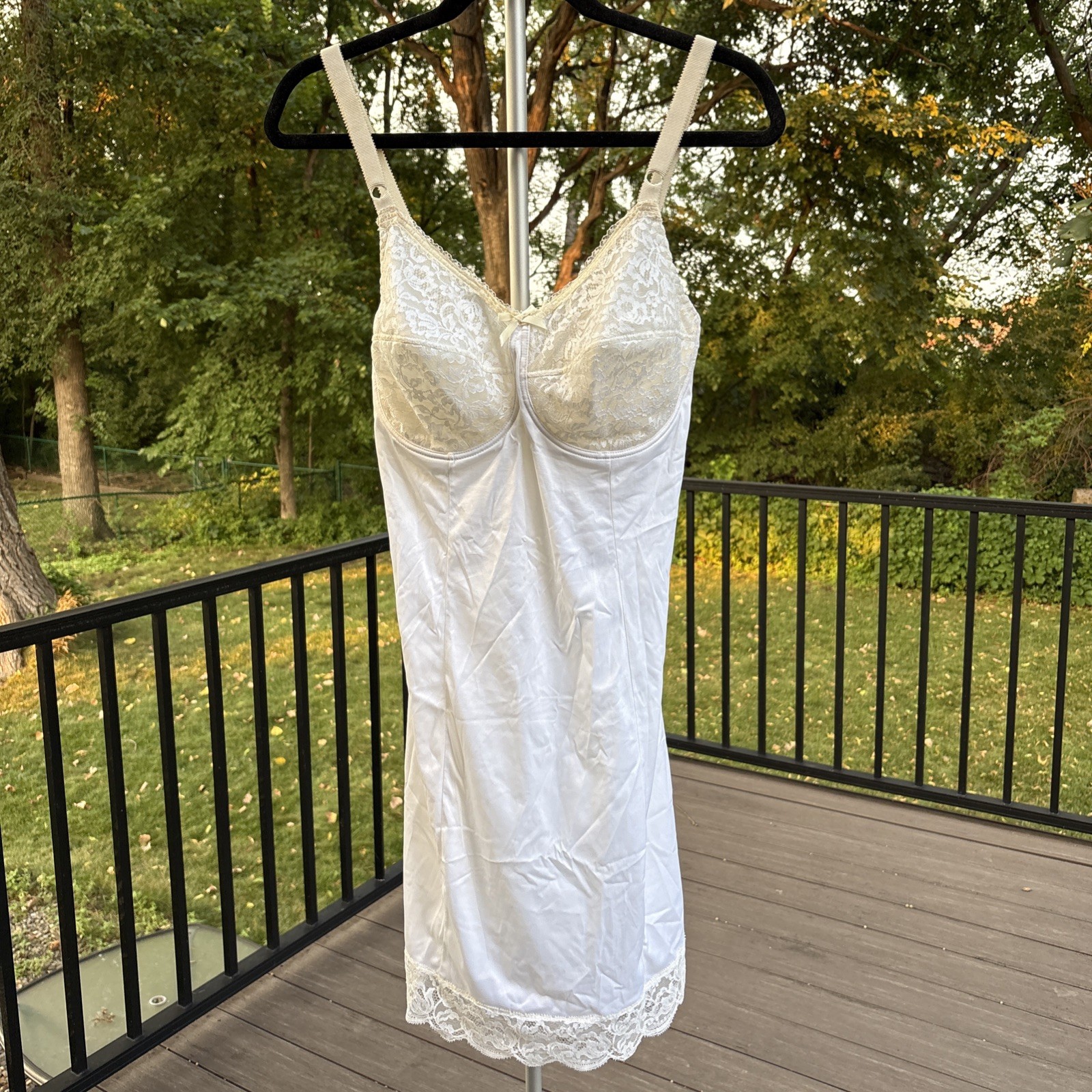 VTG Sexy Sears Underwire Short Slip Dress Adjustable Straps Lace Trim Sz 36D
