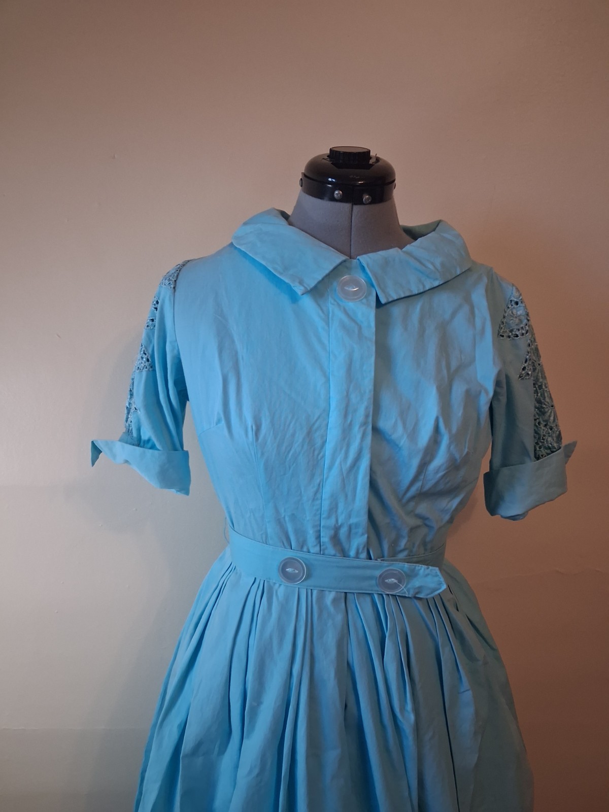 1950 60s Vintage Shirtwaist Dress, Blue Sz S Embroidered W Belt Dress Robins Egg