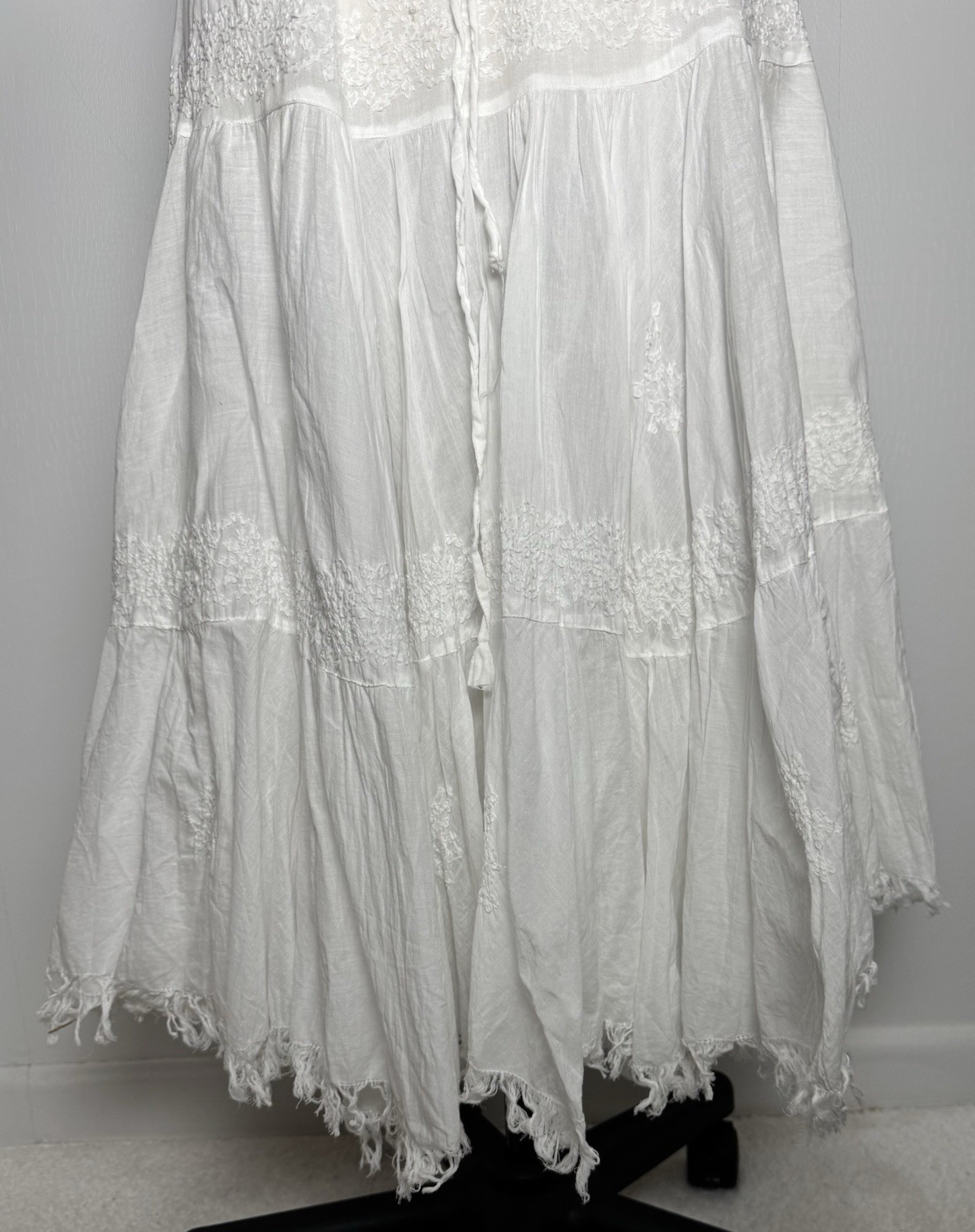 Vtg White Cotton Maxi Skirt Floral Embroidered OS Boho Fringe Rupees India