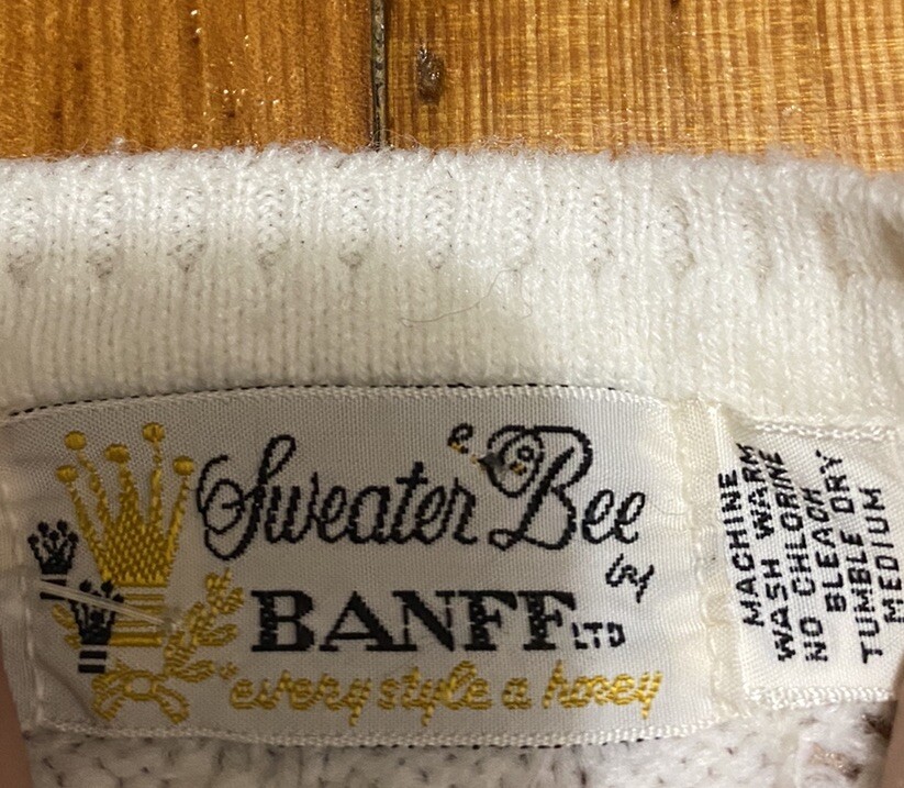 Vintage Cardigan Sweater Bee by Banff Womens Sz M Button Up Top Diamond Knit 70s