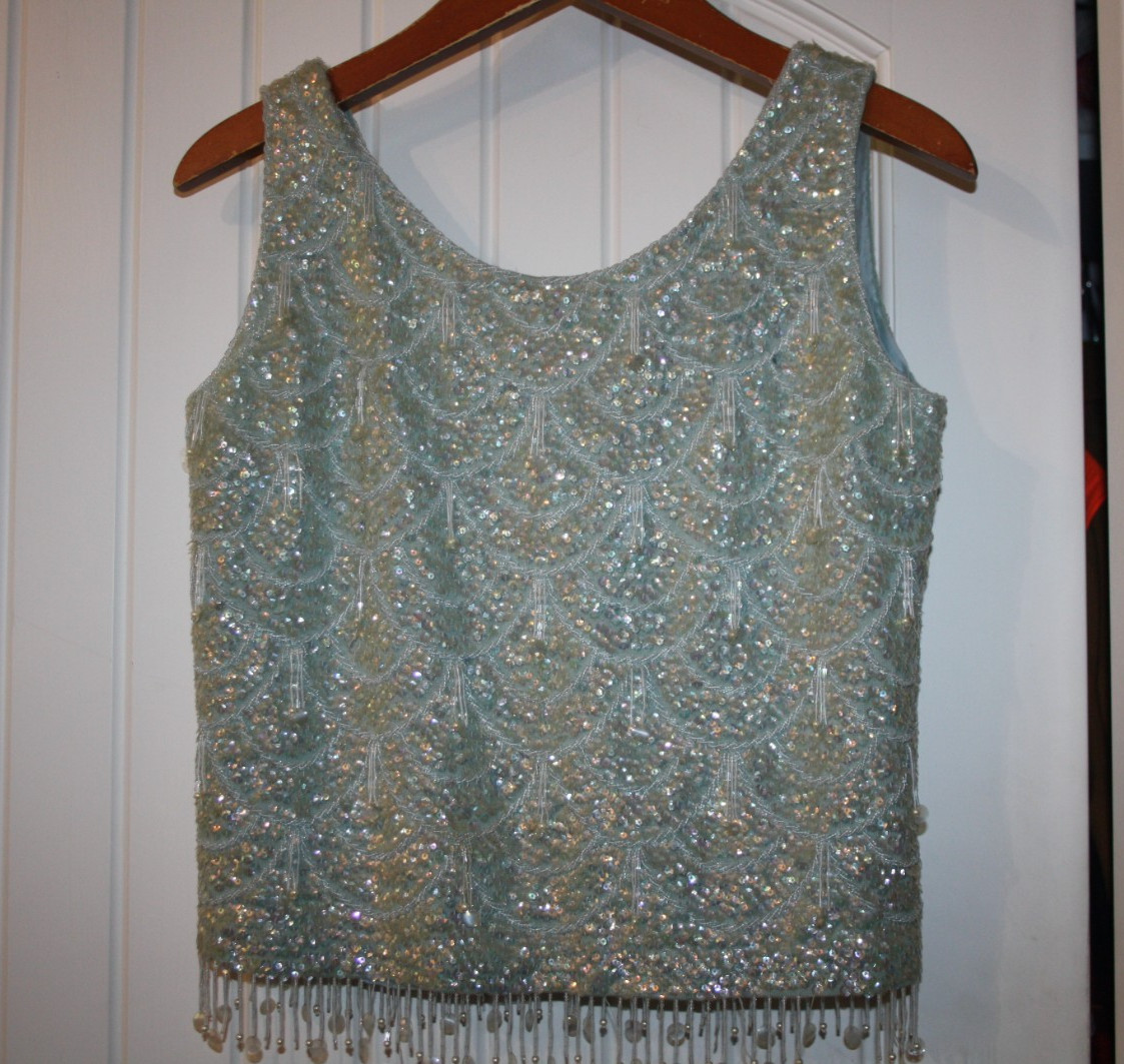 VTG Wool Sequin Top Womens 36 baby blue Sweater White Beads Fringe sleeveless HK