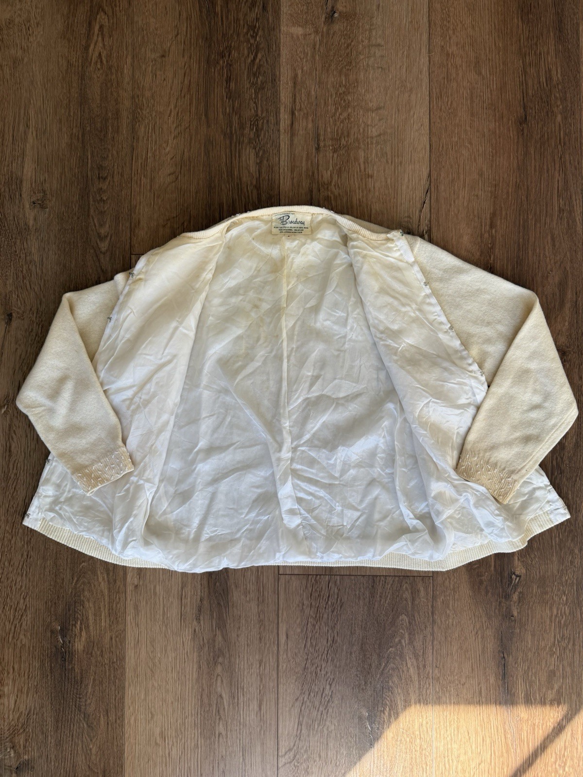Vintage 60s Woman’s Cream Broadway Beaded Flower Lambswool Cardigan – Small
