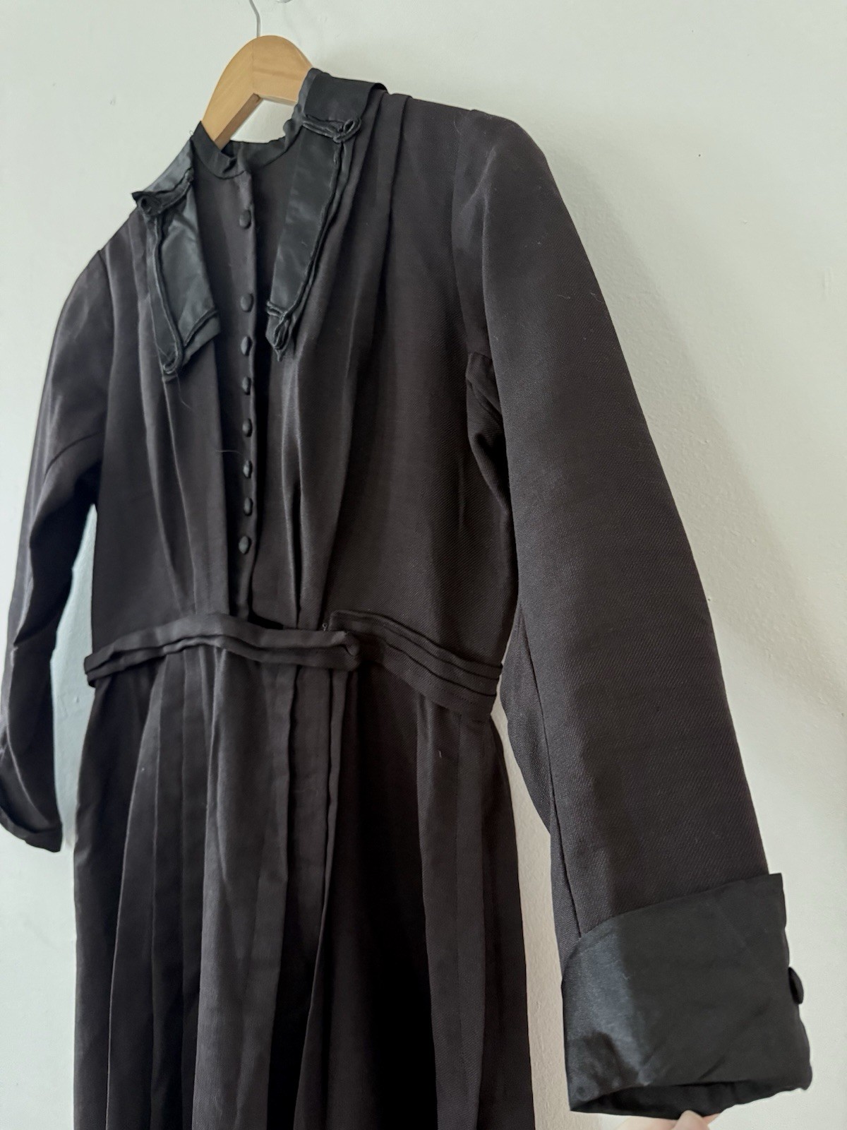 Antique Victorian Wool Crepe Full Length Winter Wrapper Dress/Duster Mourning M