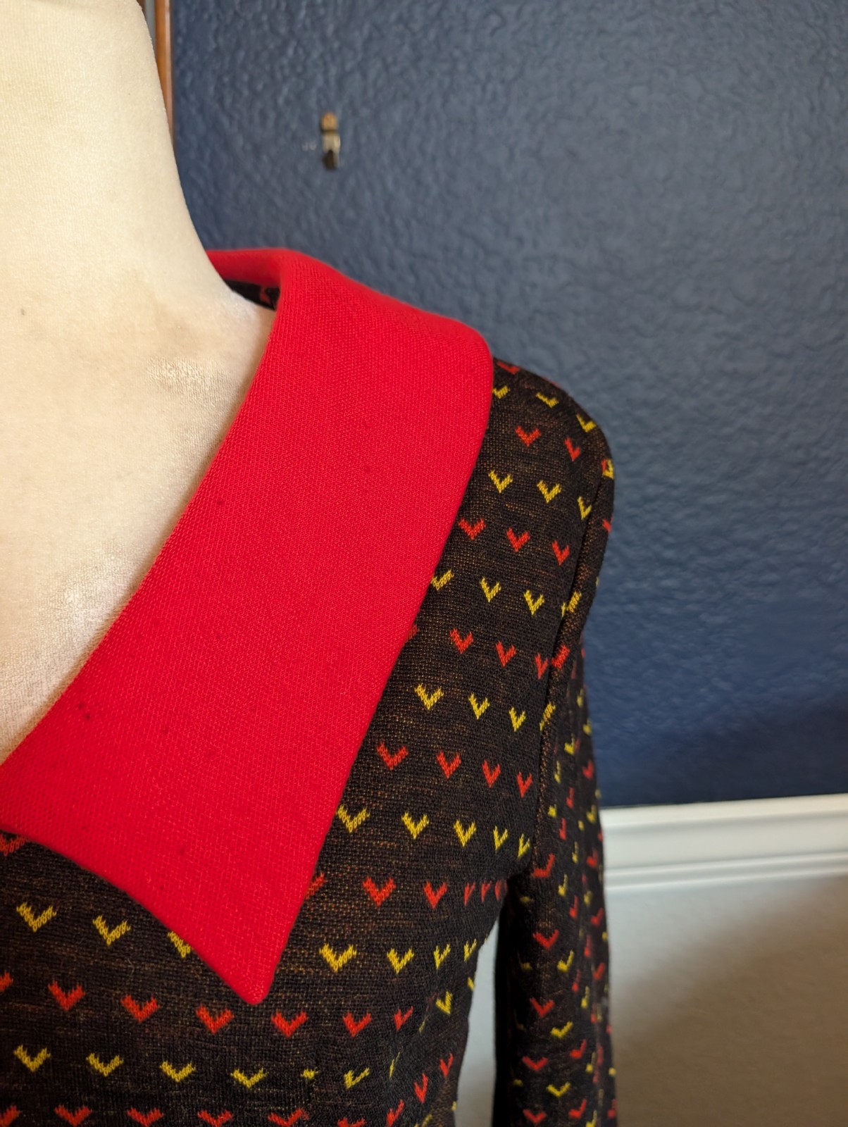 VTG Unbranded Peter Pan Collar Fit Flare Dress Brown Heart Sz Small S