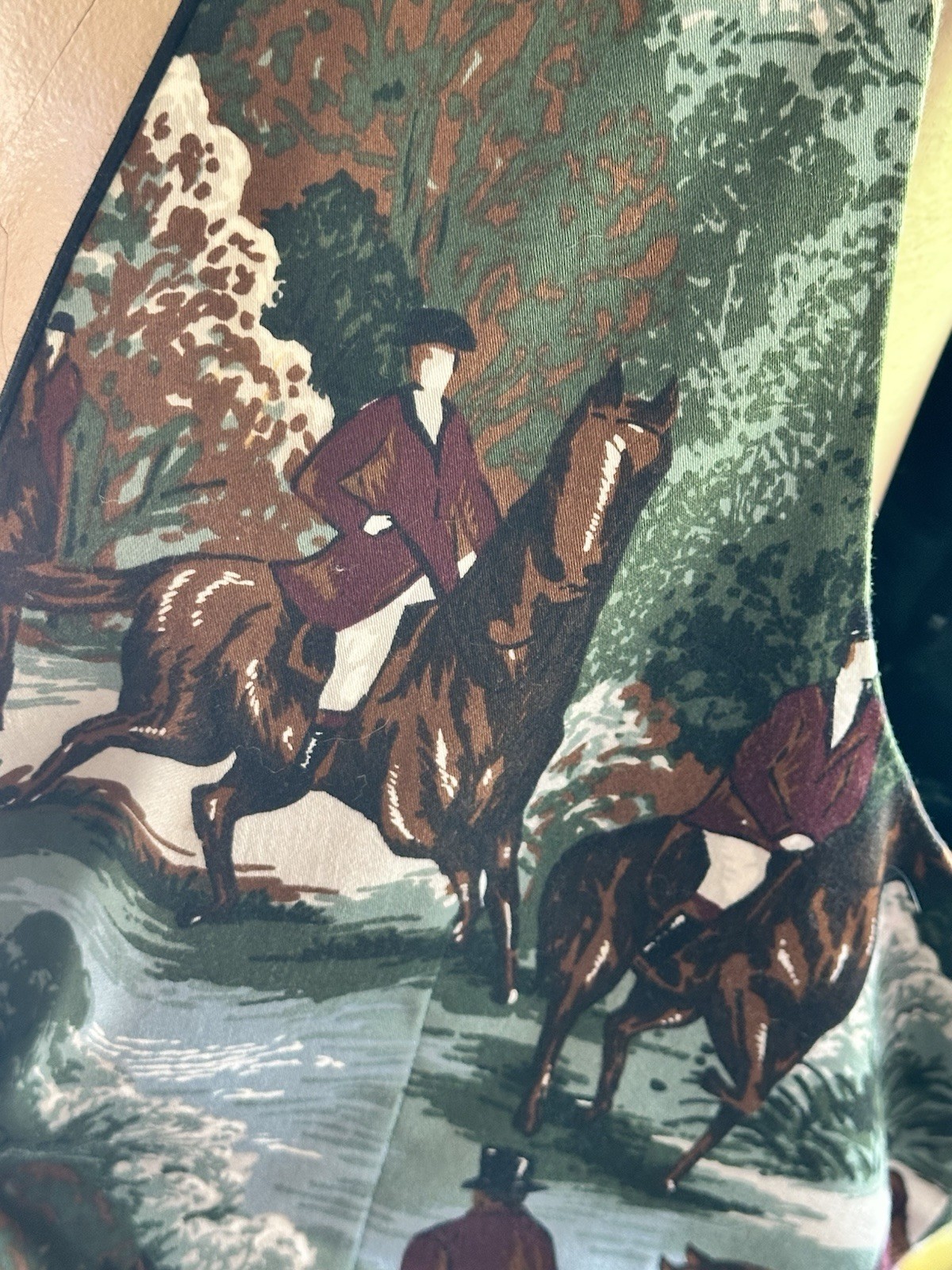 Crazy Horse Vest Size. M English Countryside Hunting Scene Vintage 90s