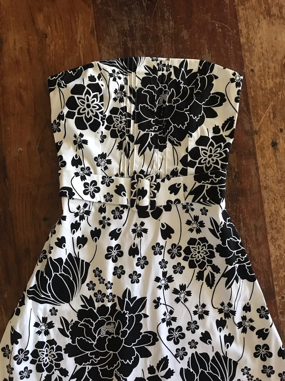 VTG y2k black & white floral strapless dress belted design polished tea dress