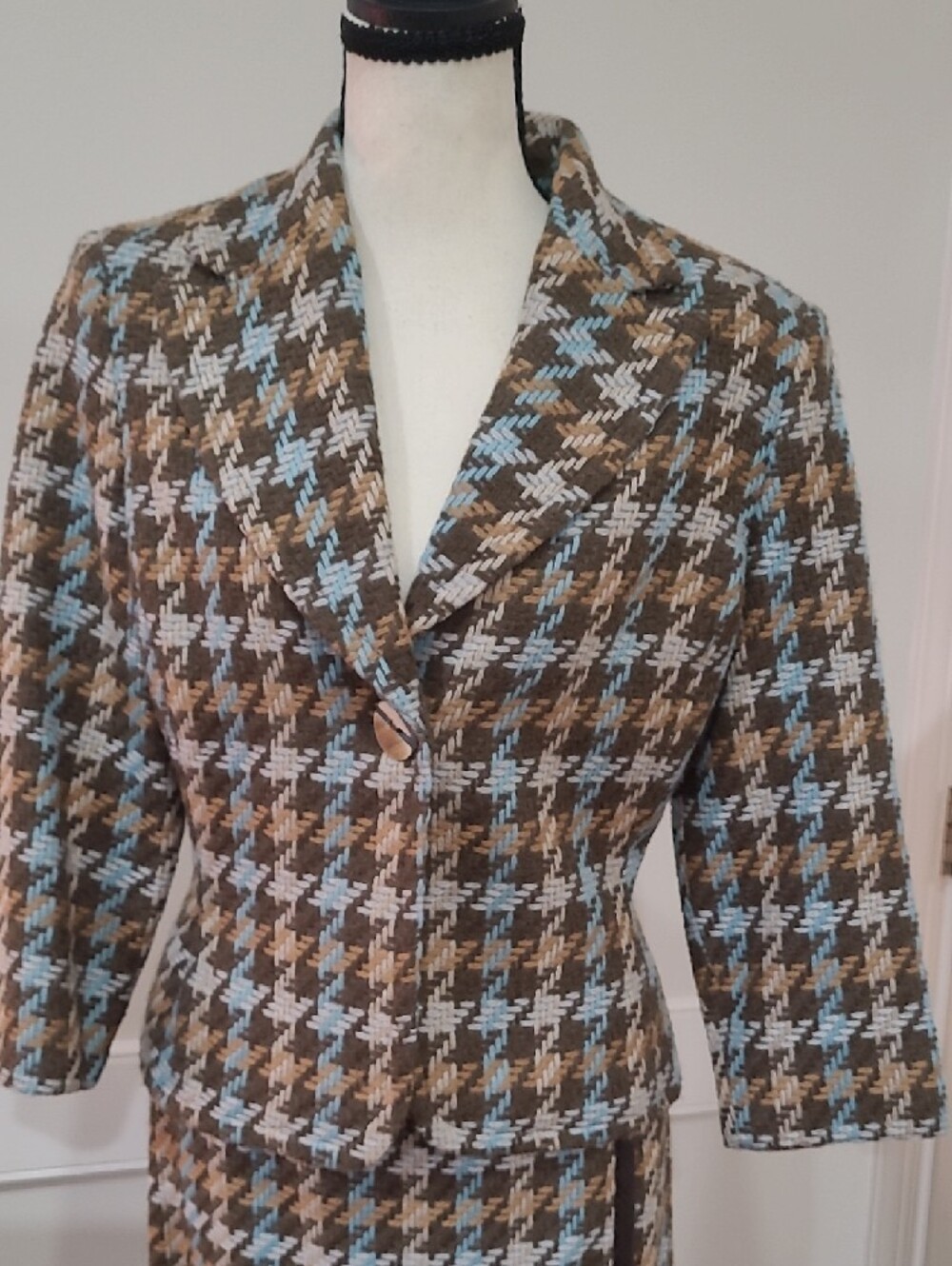 1960s Citrine Two-Piece Houndstooth Skirt Suit in Brown and Light Blue