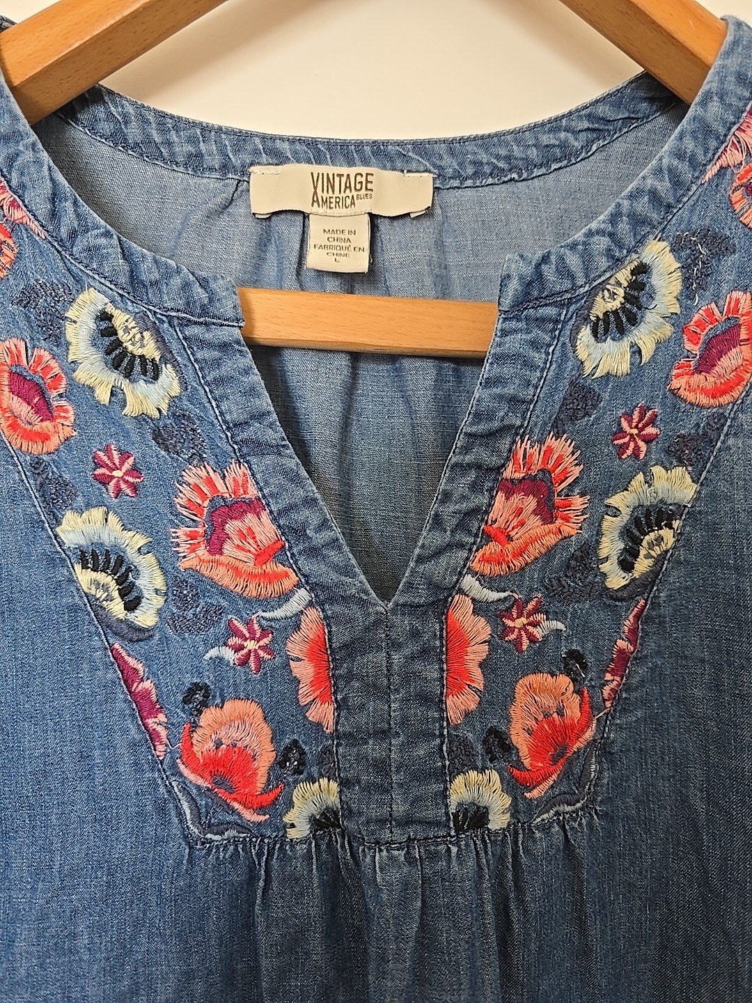 Vintage America Blue Jean Sleeveless Diana Blouse Embroidered Floral, L. Pockets