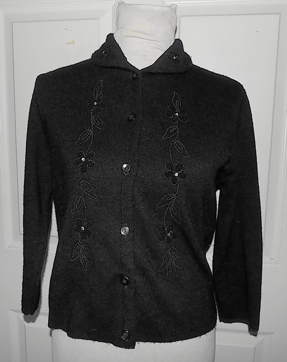 Vintage 40s 50s Black Sweater Embroidered Floral French Knots Rhinetones B38