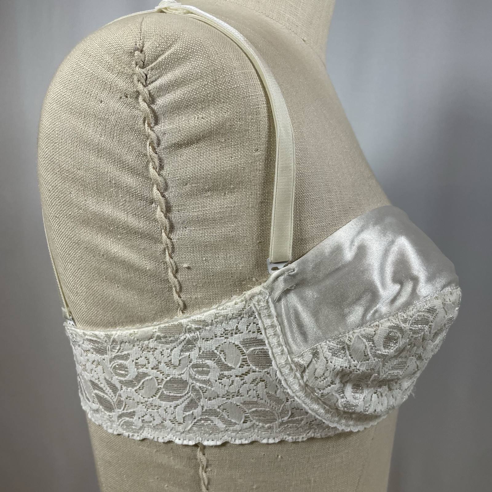 VTG Maidenform 36C Satin & Lace RENDEZVOUS Convertible Underwire Bra #8355