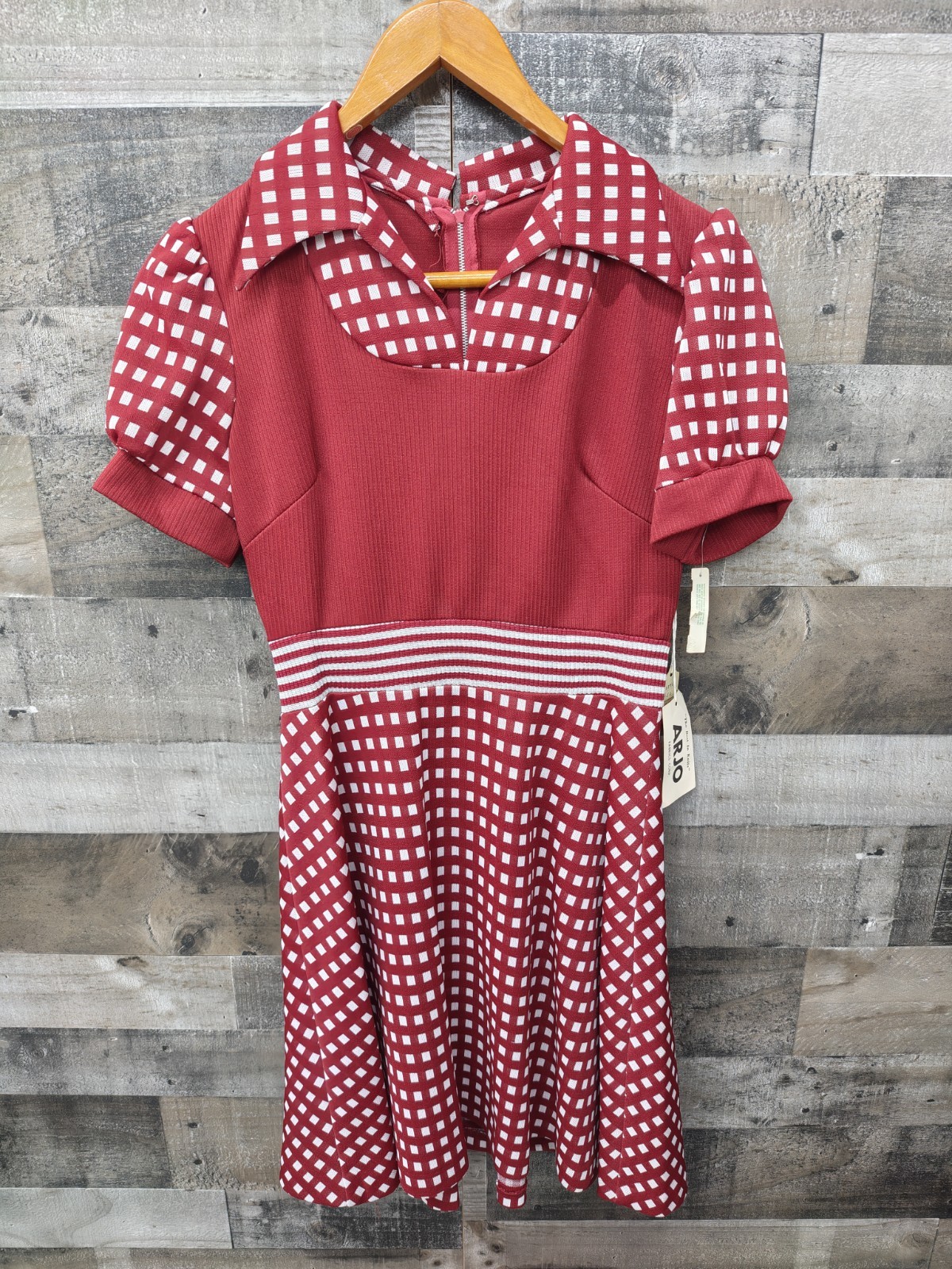 NEW – 1960s Red and White Dress Arjo Size 14 Collar Polyester Vintage