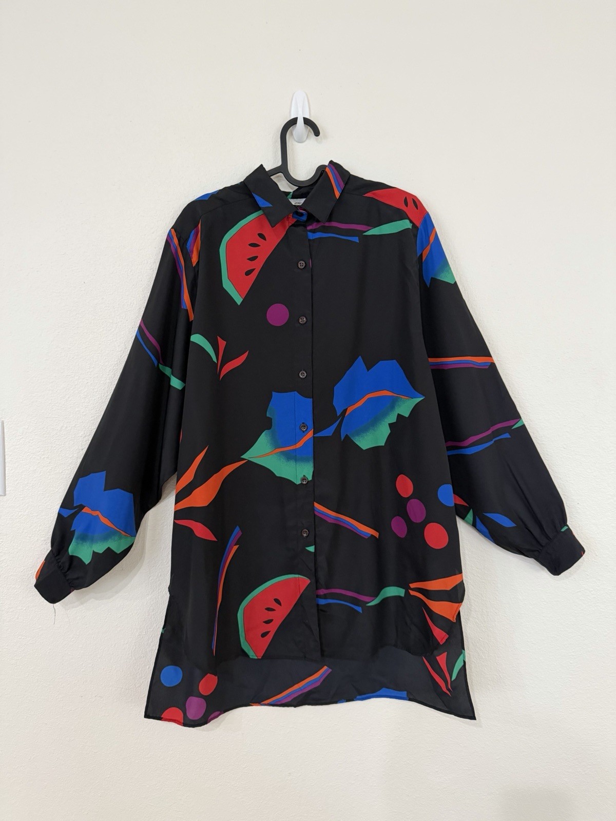 Shapely Vintage Button Front Long Sleeve Shirt Black Multicolor Abstract Print M