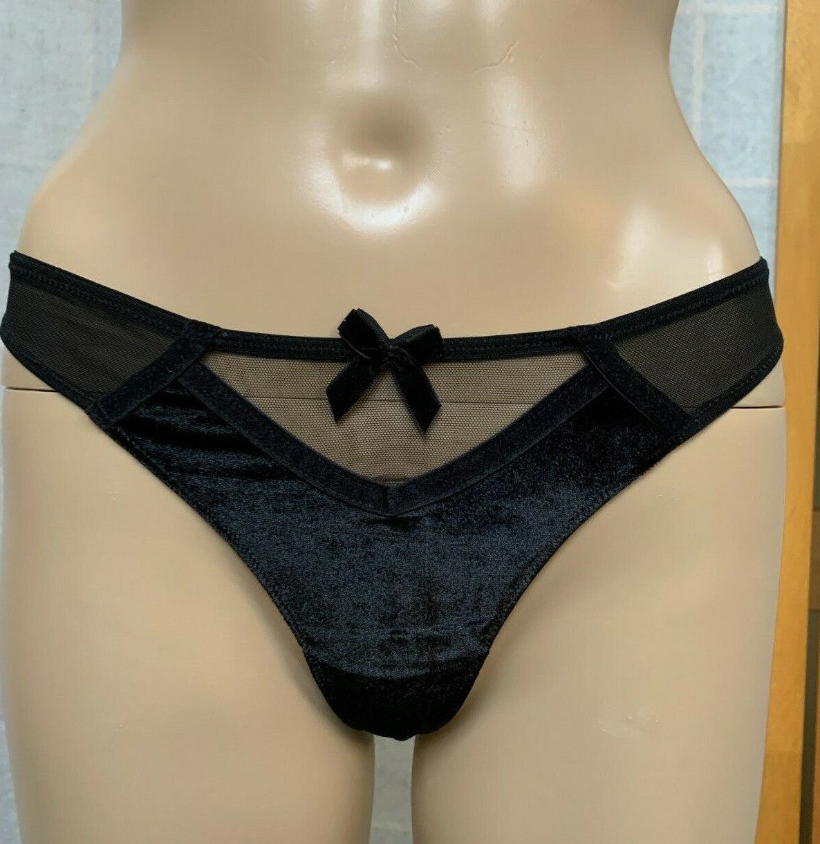 NWOT Figleaves~Black Velvet/Mesh Thong~UK Size 10~See Measurements
