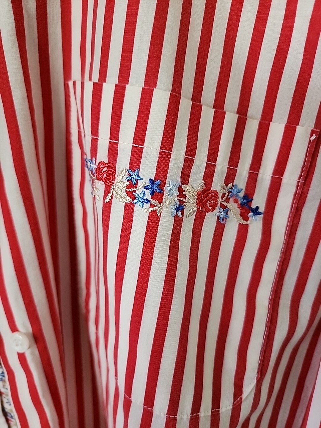 Vintage Picket And Postsnsz M/l Red And White Stripe Cottage Prairie Core