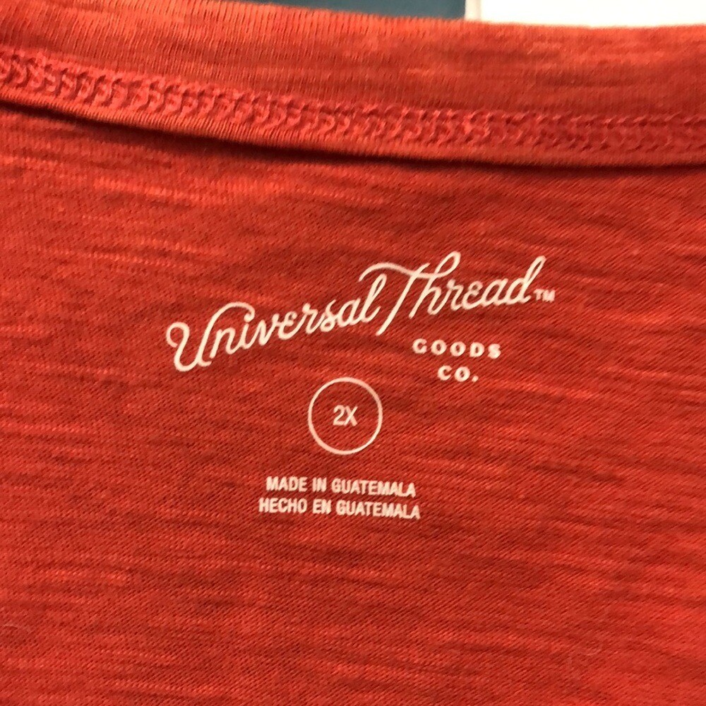 Universal Thread Women’s Short Sleeve V-Neck T-Shirt Pimento orange Plus Size 2x