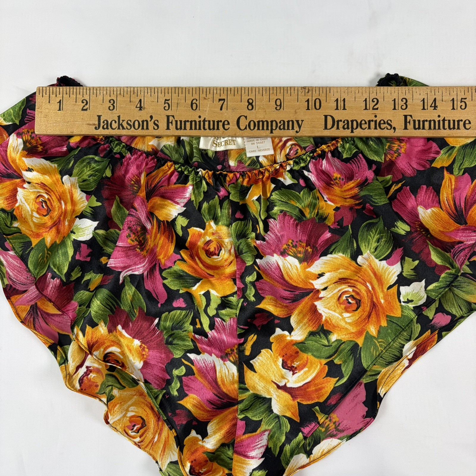 Vintage Gold Label Victoria’s Secret Lingerie Floral Shorts Women’s Size Large