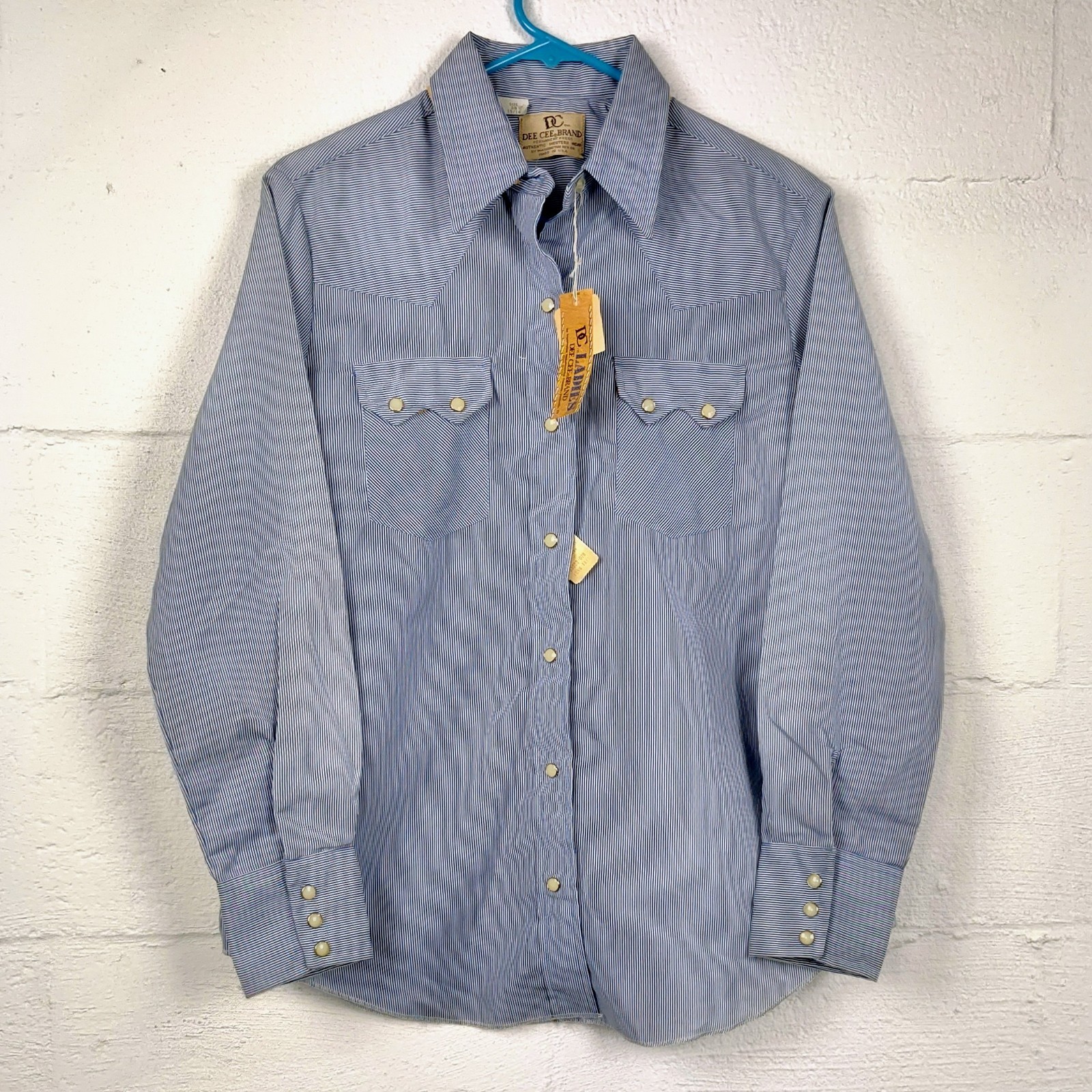 Vintage Dee Cee Woman’s Railroad Striped Pearl Snap Western Shirt Size 38 15/16