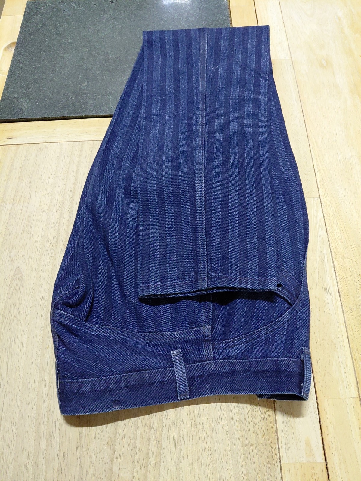Vintage Rocky Mountain Jeans Size 30/11 Inseam 34 Dark Blue w/ stripes