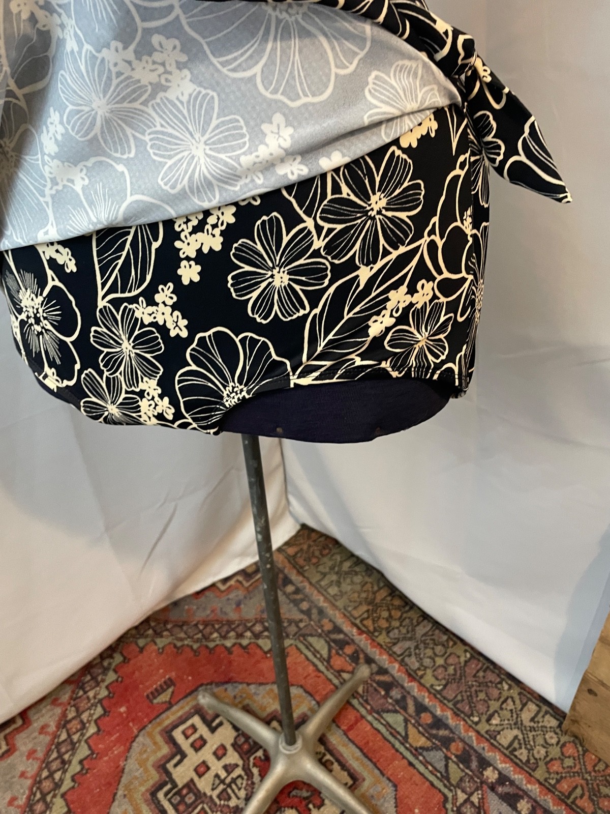 Pinup Style Vintage Bathing Swim Suit Black Floral 1990s Vintage L 16 40 D