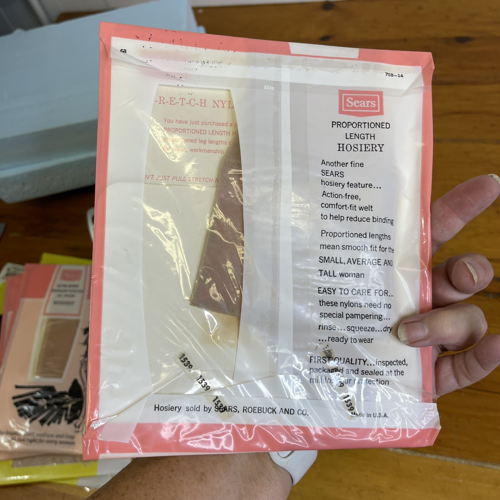 1 Pair of Vintage Sears Nylons Hoisery Stockings Short 8.5-10 Taupe Nude Heel US