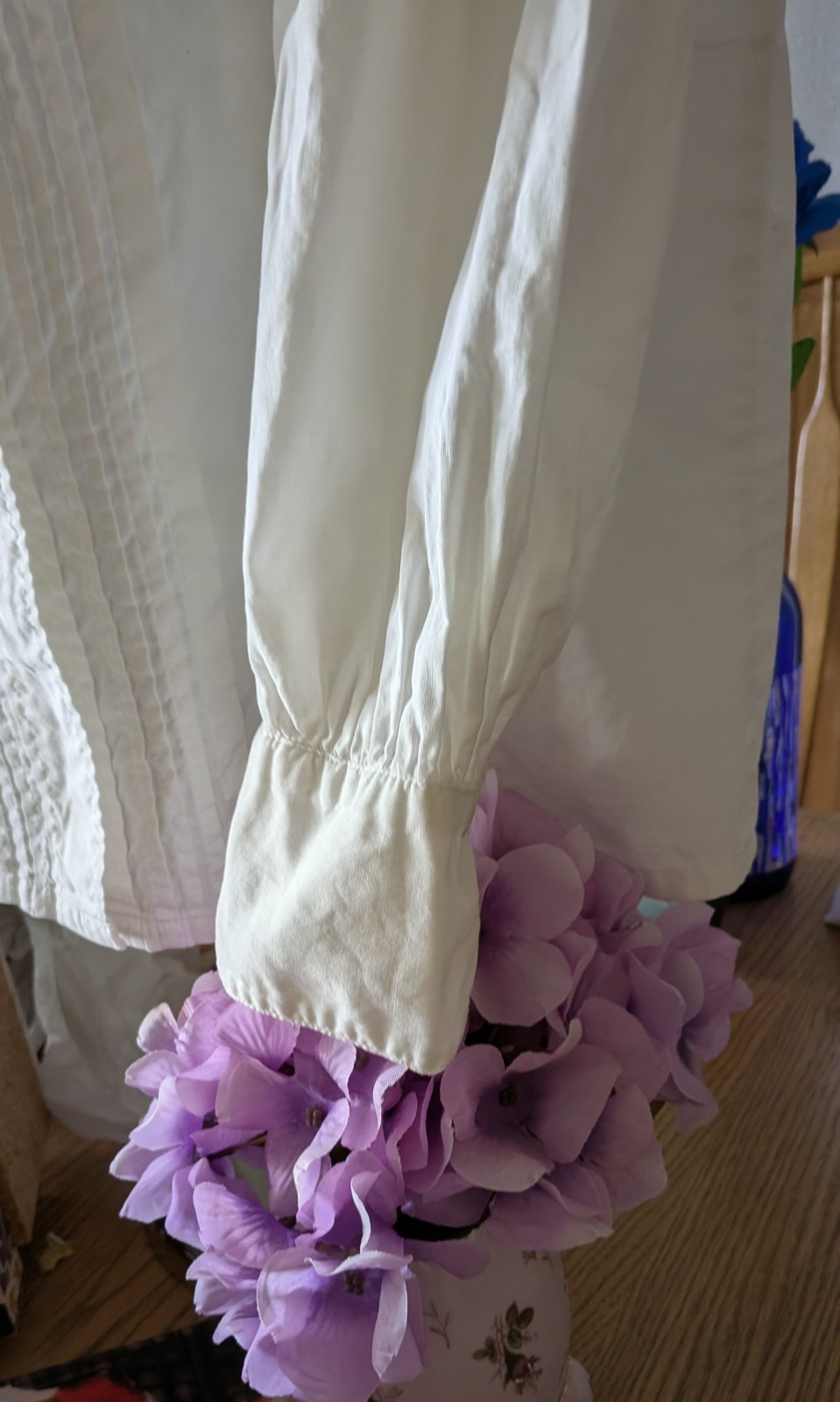 Antique White Cotton Blouse, Hand Embroidered, Cinched waist, French Navy Sz M