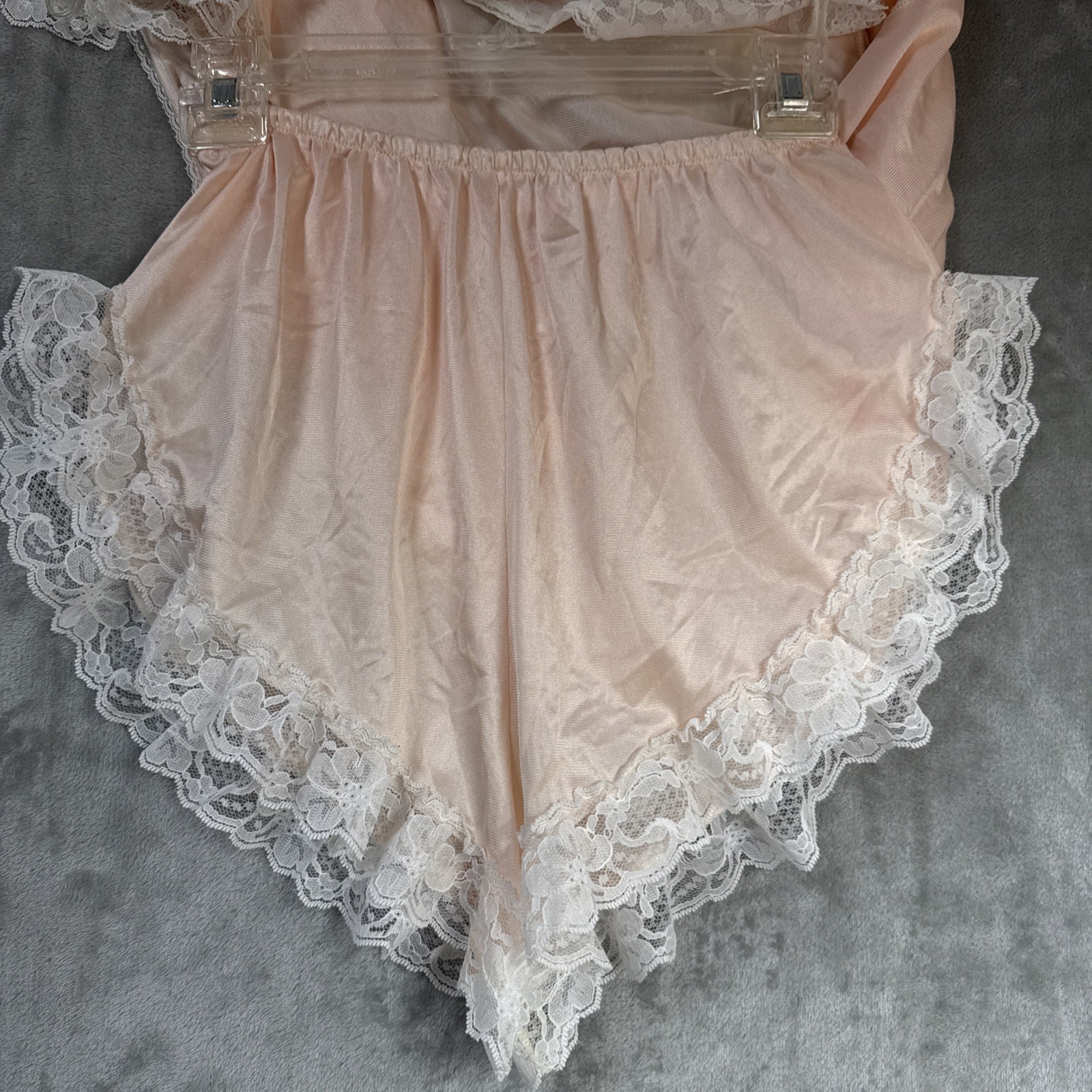 Vintage 70s Soft Moments N.Y Pink Medium Night Set Ruffled lace Collar Nylon