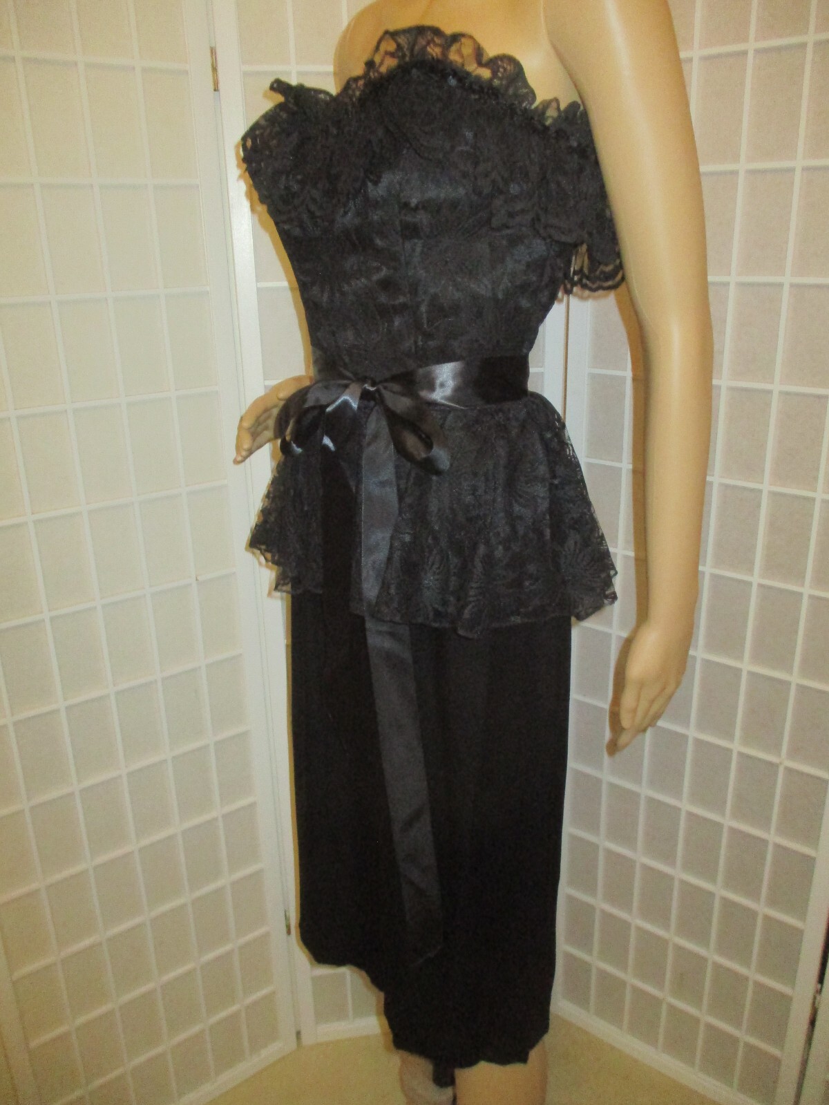 Jolie Madame vintage satin & lace strapless peplum cocktail dress