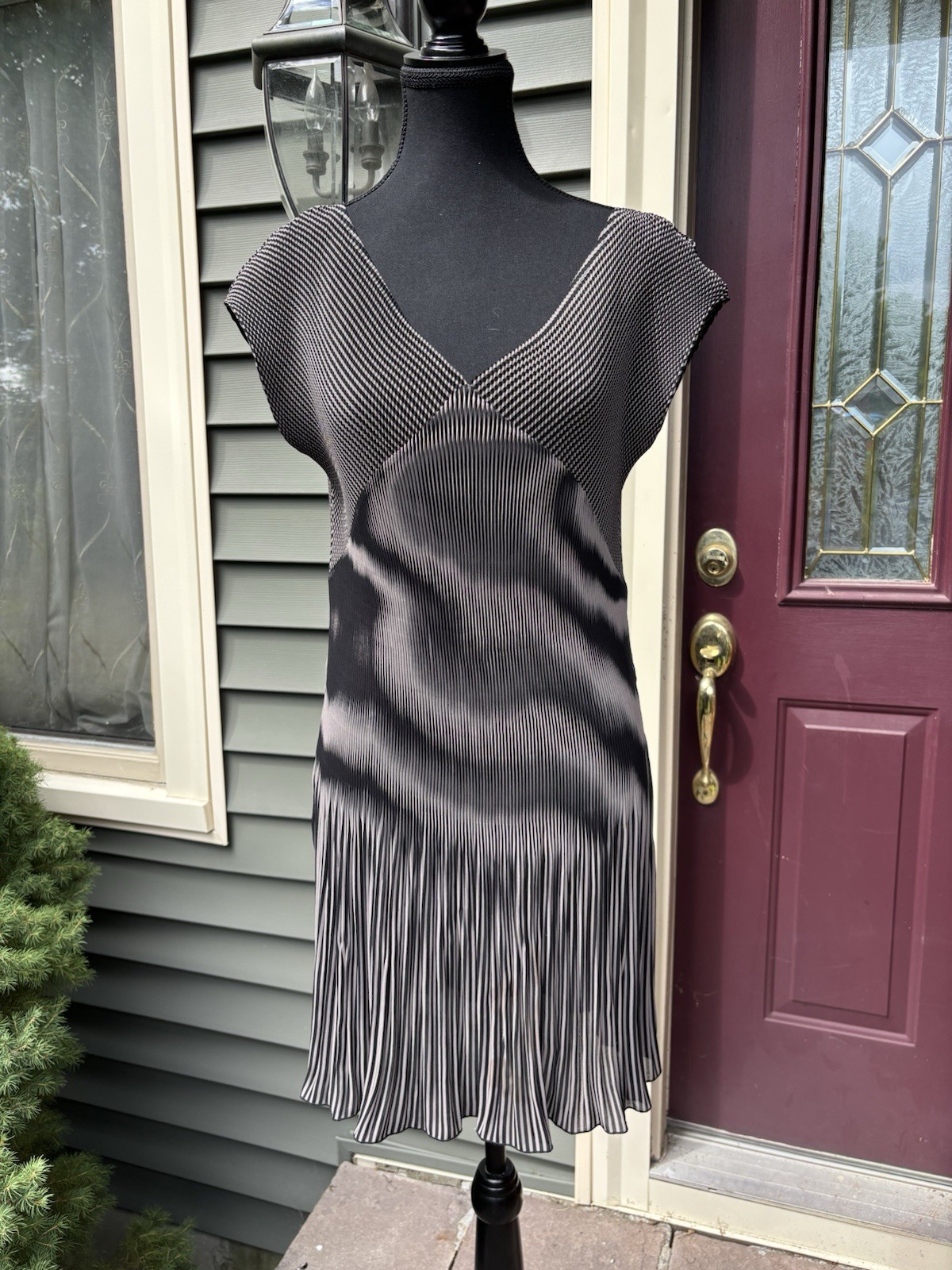 Vintage Vivienne Tam Black Taupe Optical Illusion Pleated Dress SZ 3 Hong Kong