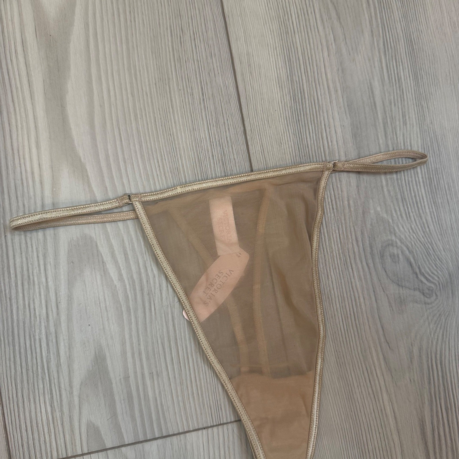 Vintage Victorias Secret Rhinestone Mesh V-String Thong Gold Y2K NWT Small 1293