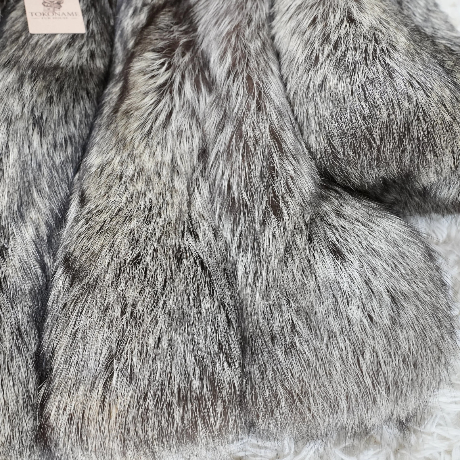 SAGA ROYAL FOX Silver Fox Coat – Genuine Vintage Fur From Japan