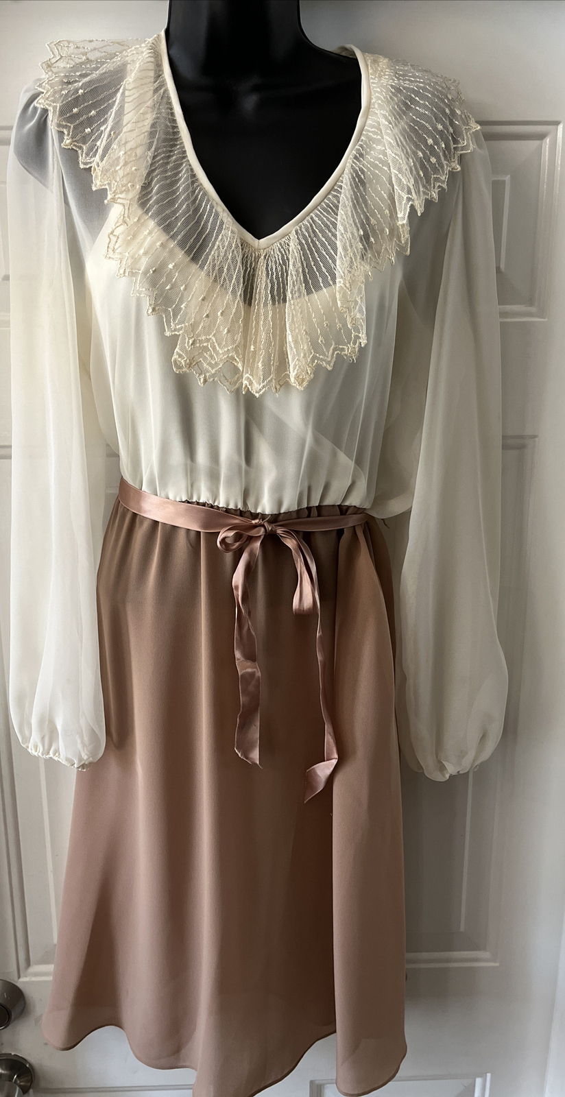 70’s Vintage Polyester Lace Ruffle Neck trim Belted Dress Size S/M?